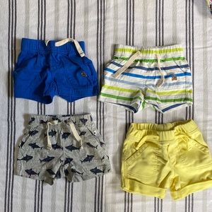Baby Gap Bundle! Boys Summer Shorts set of 4 - Size 0-3 Months